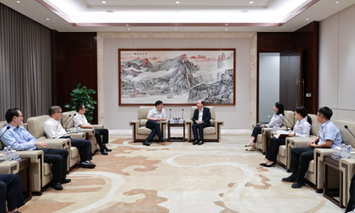 中国建设银行嘉兴分行党委书记、行长曹凡莅临爱游戏全站app官方网站调研