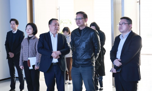 浙江省经信厅投资处调研员屠国富莅临爱游戏全站app官方网站调研